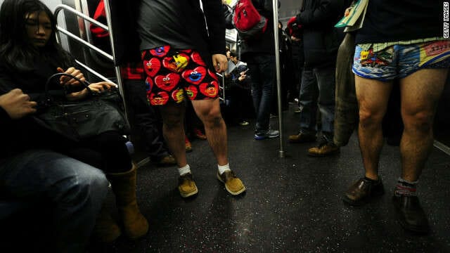 Pasajeros pasearán en ropa interior en los metros de varias ciudades del mundo