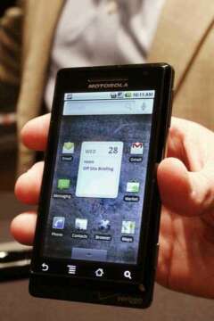 Droid, de Motorola y Google, un fuerte contendor para el iPhone