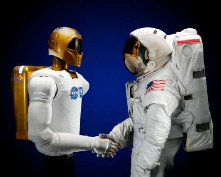 [Imágenes] Robonautas y astronautas se entrenan juntos para trabajar en la Estación Espacial Internacional