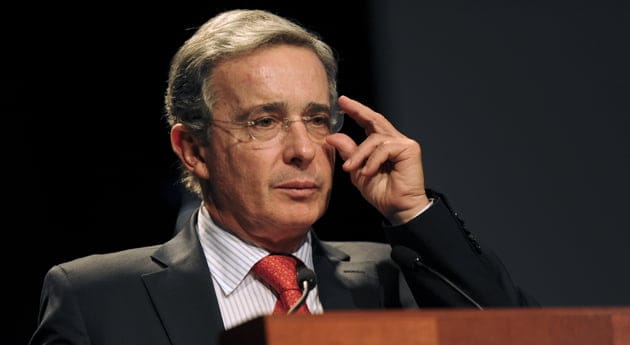 Uribe pide no encarcelar a drogadictos