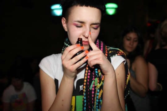 Popper: Una droga inhalada que puede ser FATAL