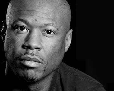 Robert Hood – 'Black Technician', con remezcla de Mad Mike [UR]