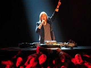 Derrumbe de tarima en el espectáculo del Dj francés David Guetta deja nueve heridos en Argentina