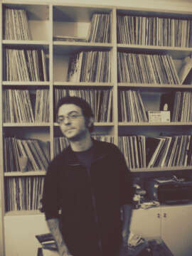 Donato Dozzy Plays Bee Mask, debut en Spectrum Spools re-interpretando a Bee Mask...