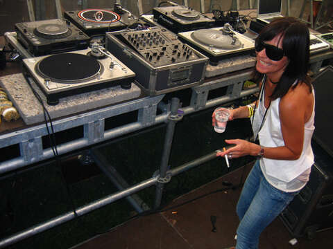 Mp3: Anja Schneider & Pan-Pot – Dance Under the Blue Moon (05-11-2011)