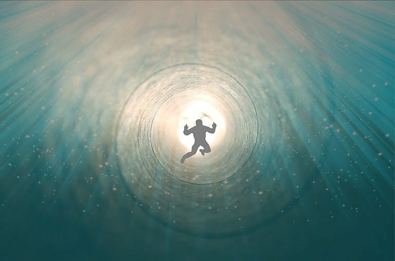 ESTUDIO: Mientas morimos, experimentamos destellos de la vida ante nuestros ojos