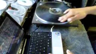Humor: Colombianada! Cómo hacer tornamesa casera para virtual dj