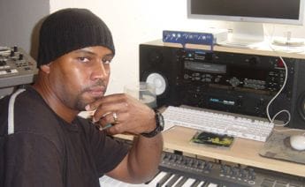 Mp3: Patrice Scott – Background Techno Experience (15.05.2010)