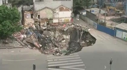 Video: Sinkhole en China 3/3/2013, más de 55.000 damnificados