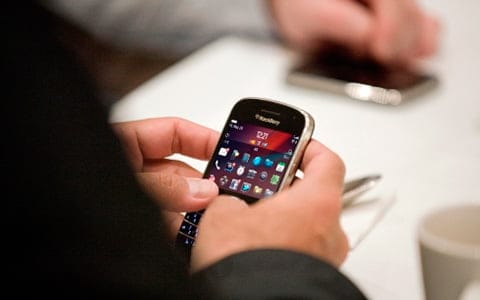 Facebook renueva su imagen en BlackBerry
