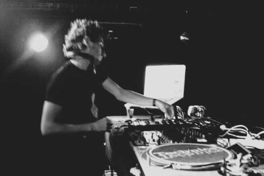 Quieres ir al FUTURO ? MedellinStyle.com presenta LUCY !! Stroboscopic Artefacts BOSS !!!!