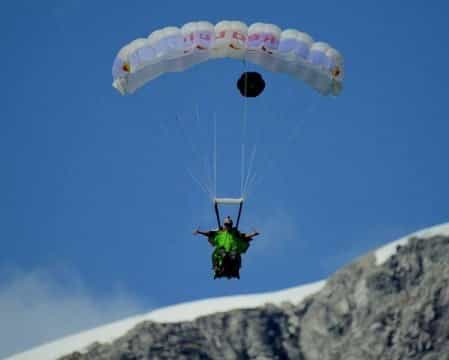 Se nos va un DORADO: Jhonathan Florez vuela a su destino.