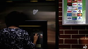 Mucho cuidado!! Peligros y vulnerabilidades de las tarjetas de débito y crédito.