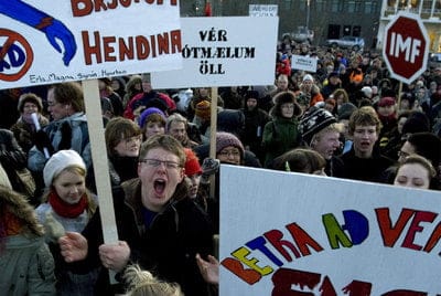 Sí, ¡queremos ser como Islandia!!! – Políticos y banqueros a la cárcel
