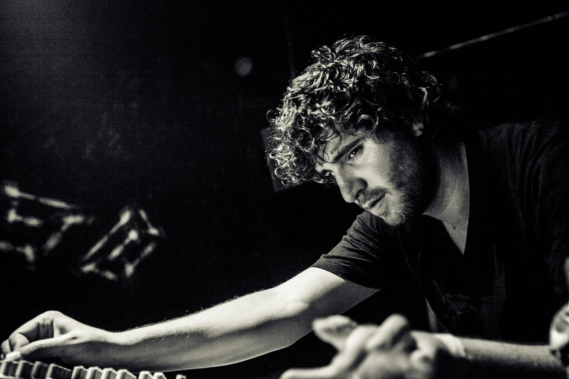 Semana de OBE XP, escucha a MATHEW JONSON sonando en Dekmantel ¡4 días para vivir una experiencia fuera del cuerpo!