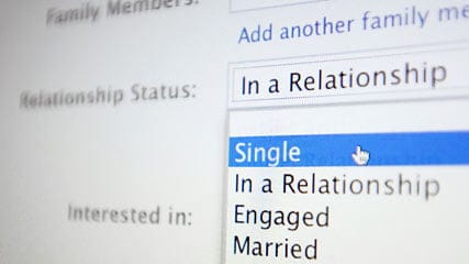 Amor irreal: compañía crea novias virtuales para ti en Facebook