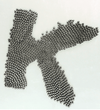 Kilobots: A que no has visto una manada de 1024 robots trabajando juntos ?