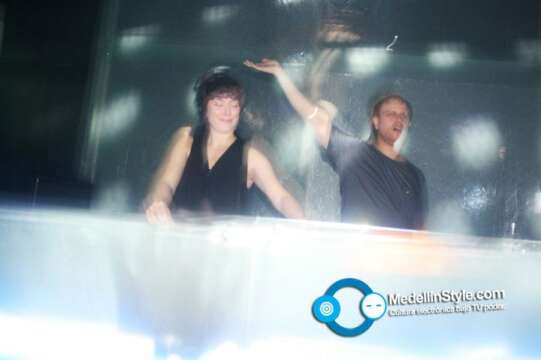 Fotoreportaje: CAMEA & MARTINEZ :: MEGAOPENING 2011
