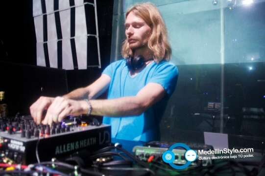 VideoEntrevista: MATT JOHN – Siguenos en youtube.com/medellinstyle