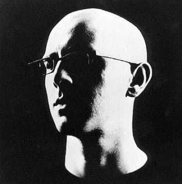 Plastikman no nos tiene en cuenta para su encuesta