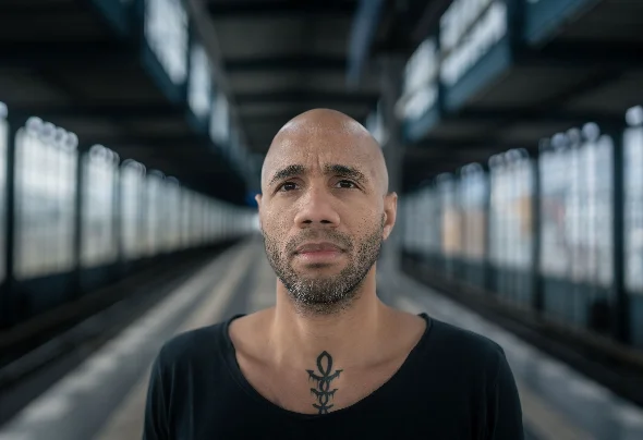 Vinicius Honorio sigue entregando techno del más alto nivel, prepárate para la Technoferia.