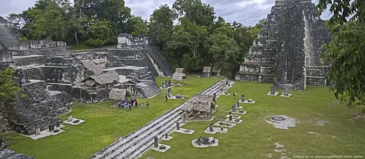 La Ciudad de los Abuelos: Descubren en Guatemala Ciudad de 2800 Años En Plena Selva Cerca a Tikal