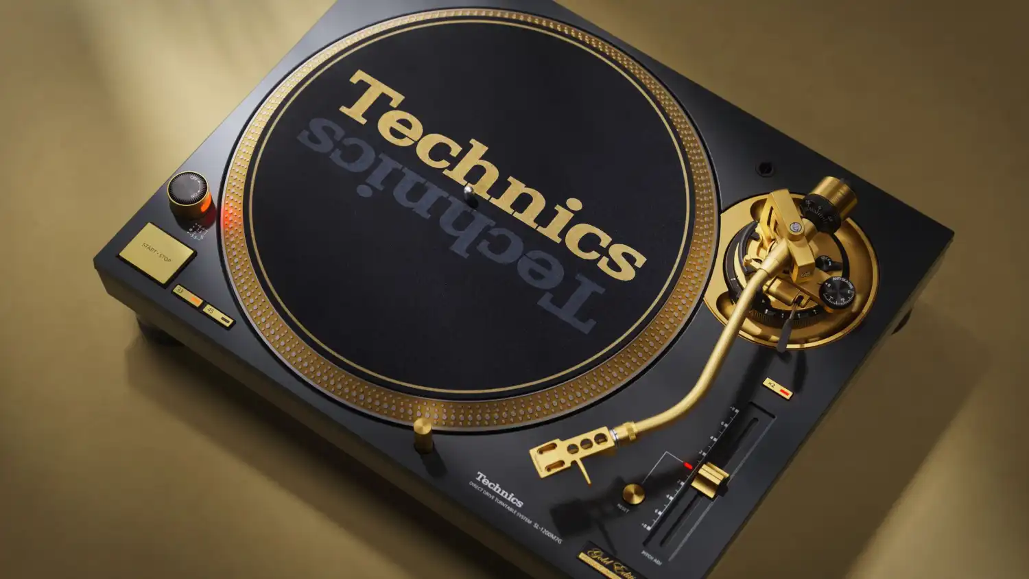 Technics SL-1200: la tornamesa que nació para la sala y terminó en la cabina