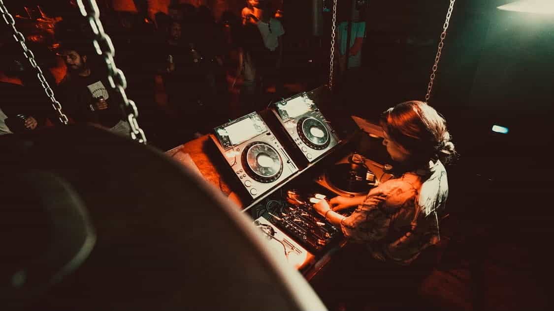 Ponle actitud al viernes con MAAYAN NIDAM en el nuevo Boiler Room