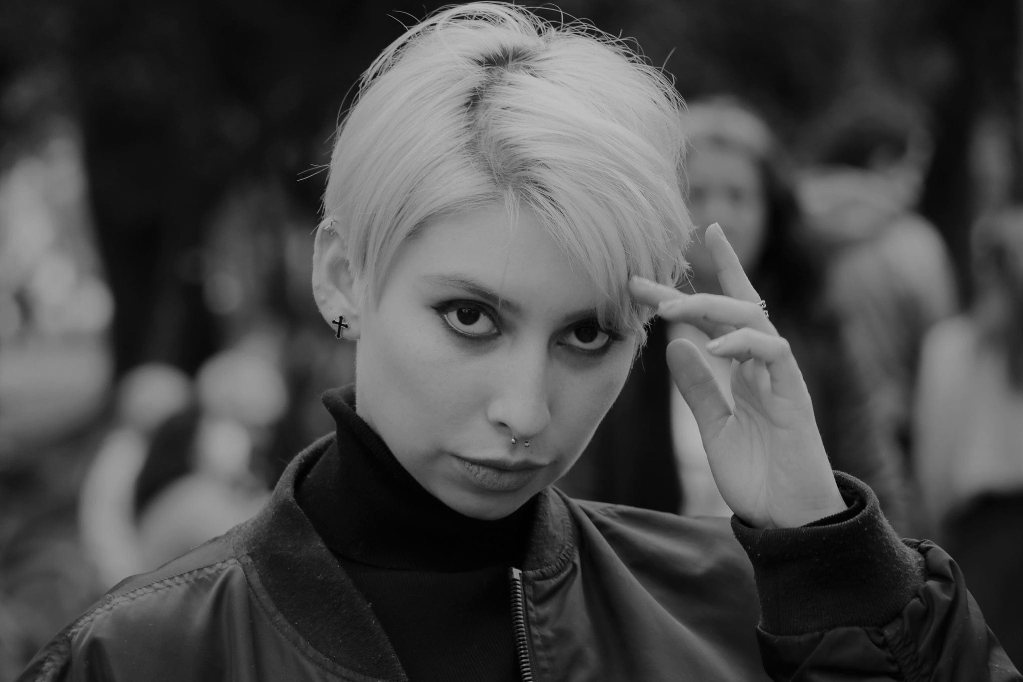 Premiere: Escucha 'Woods' de Lourdes en Raw Quarter