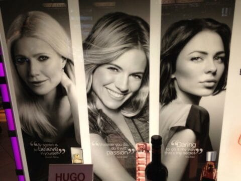 Camea postea foto de Nina Kraviz en poster de Perfume de Hugo Boss