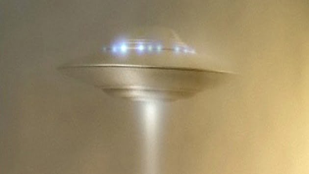 Polémica por una 'nave espacial' detectada en la Luna a través de Google Moon