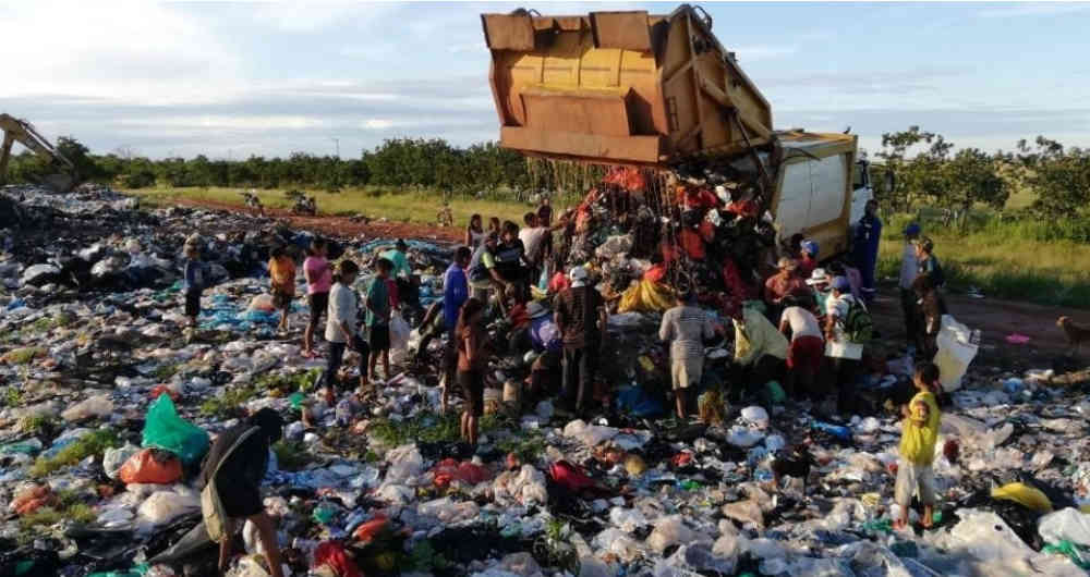 Los indígenas Amorúa y las comunidades Sikuani COLOMBIANAS sobreviven con la basura