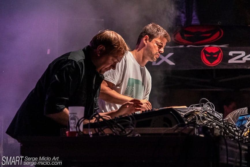 EXTRAWELT | Mira a los titanes de la escena en el más reciente Boiler Room