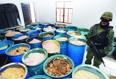 Histórico decomiso de 15 toneladas de metanfetaminas en Jalisco, México