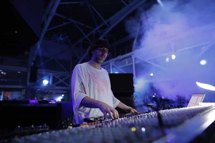 Báilate algunos de los clásicos más sonados de su majestad MATHEW JONSON