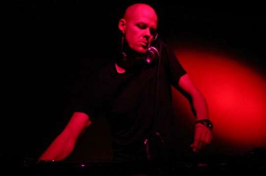 Listening: Adam Beyer Live @ Hive Club – Zurich (27.05.2012)