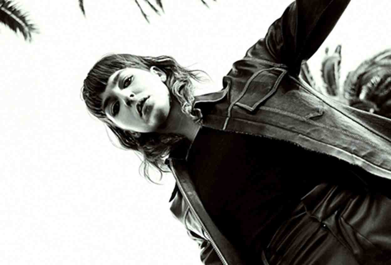 Adiel debuta en Stroboscopic Artefacts