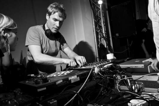 Disfruta del set de Audio Werner en Toi Toi Musik