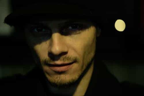 Cari Lekebusch ilumina con una sorpresa