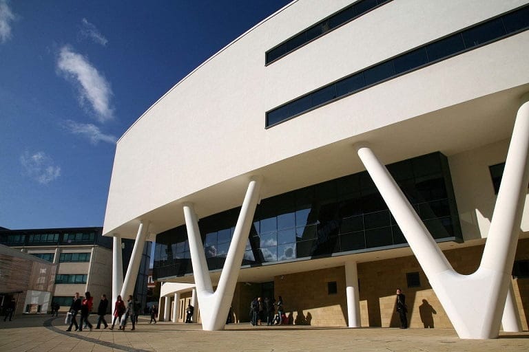 <strong>Universidad de Huddersfield crea un doctorado en música electrónica</strong>