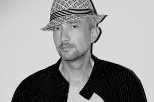 Dj T firma el Fabric 51