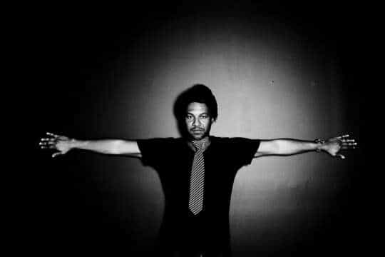 Derrick May recupera música de 1987