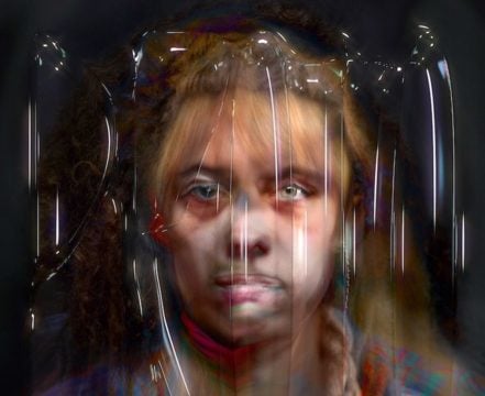 Holly Herndon presenta fantasmagórico vídeo de ‘Eternal’