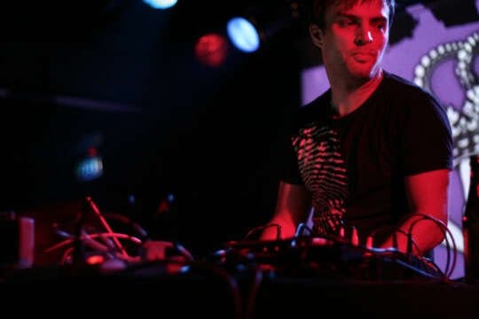 La cesta misteriosa de Jichael Mackson será la protagonista de una noche en Medellín