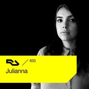 Escucha el podcast que Julianna hizo para Resident Advisor