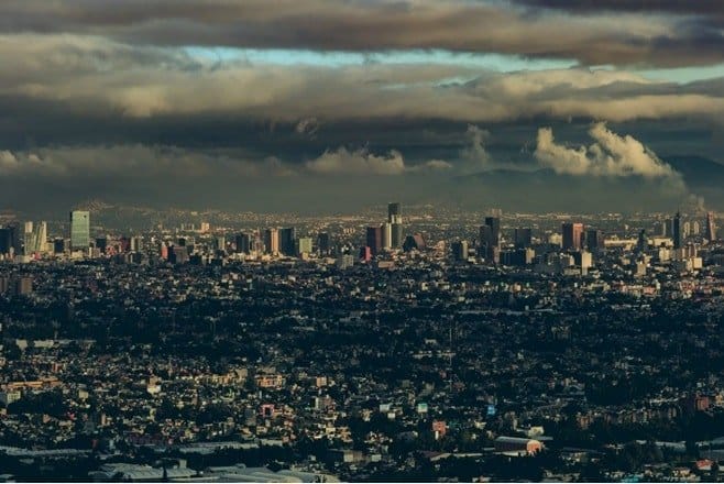 Sorprendente pero cierto: La Ciudad de México se hunde 50 cm al año debido a la extracción de agua y el daño es irreversible