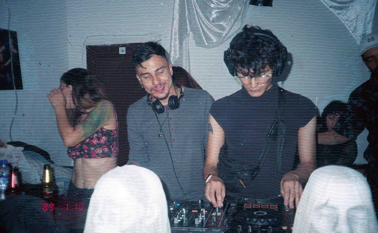 Premiere: Escucha ‘Ausencia Total De Estado’ de Las Confusas y ‘Demons Race’ de T.D.D