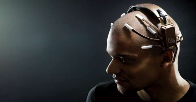 FUTUROS ARTIFICIALES: El sistema usará en la población tecnologías para leer su mente