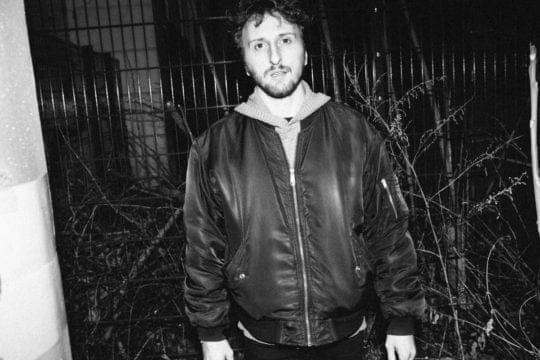 Escucha el próximo lanzamiento de Lucy en Stroboscopic Artefacts