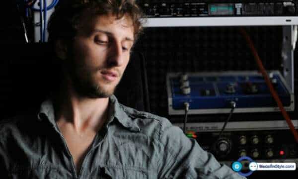 LUCY: Música densa para destapar Almas. Sábado 14 de Junio